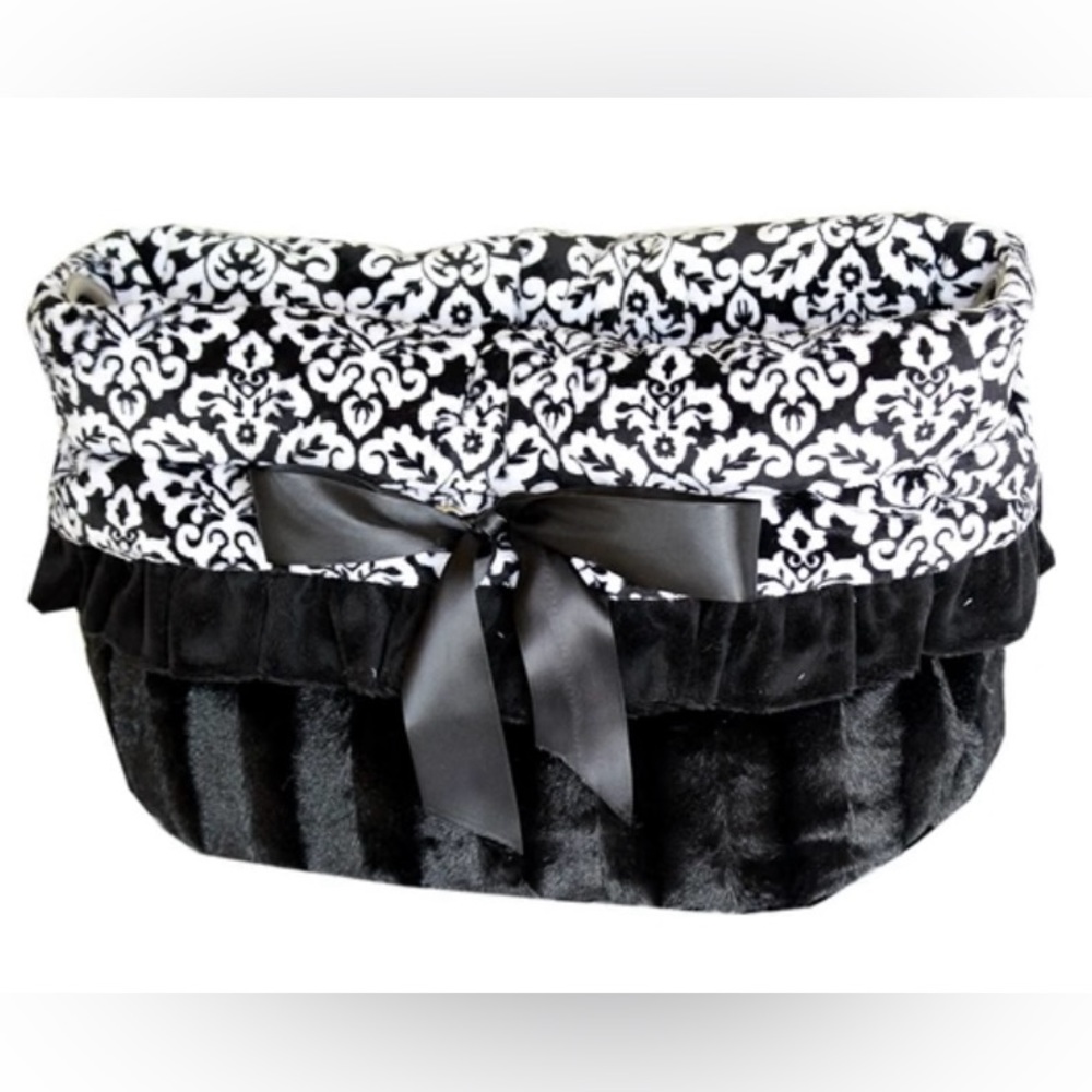 Black & White Damask Small Pet Carrier Basket with Satin Bow